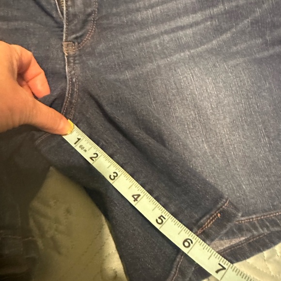 Democracy Dark Blue Jean Shorts bin3 - Picture 3 of 4